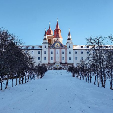 Hotel Leonard Nova Ponente Luaran gambar