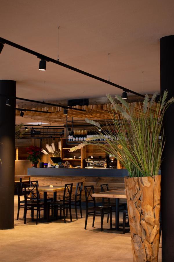 Hotel Leonard Nova Ponente Luaran gambar