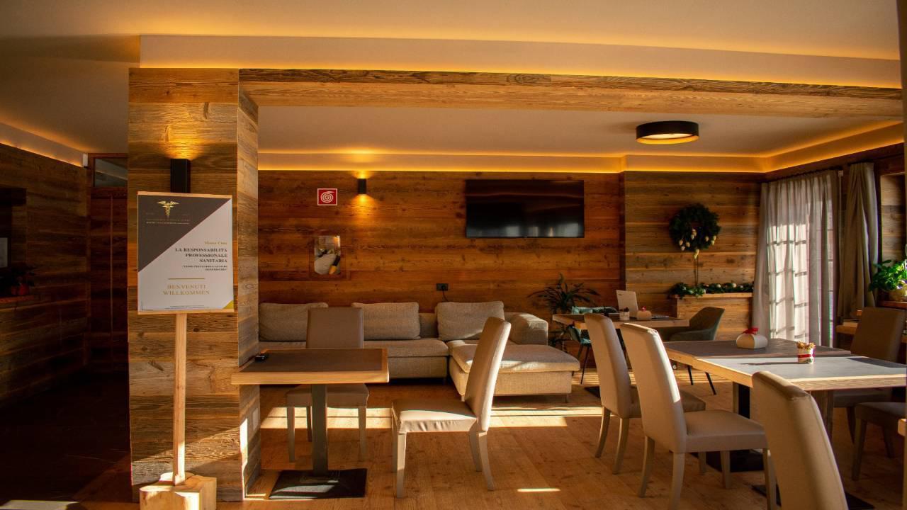 Hotel Leonard Nova Ponente Luaran gambar