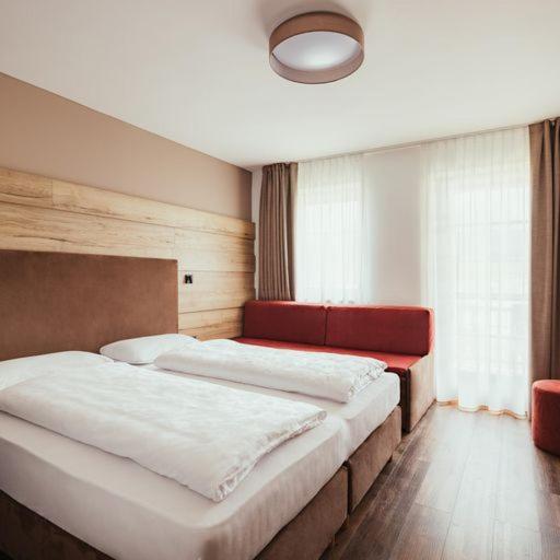 Hotel Leonard Nova Ponente Luaran gambar