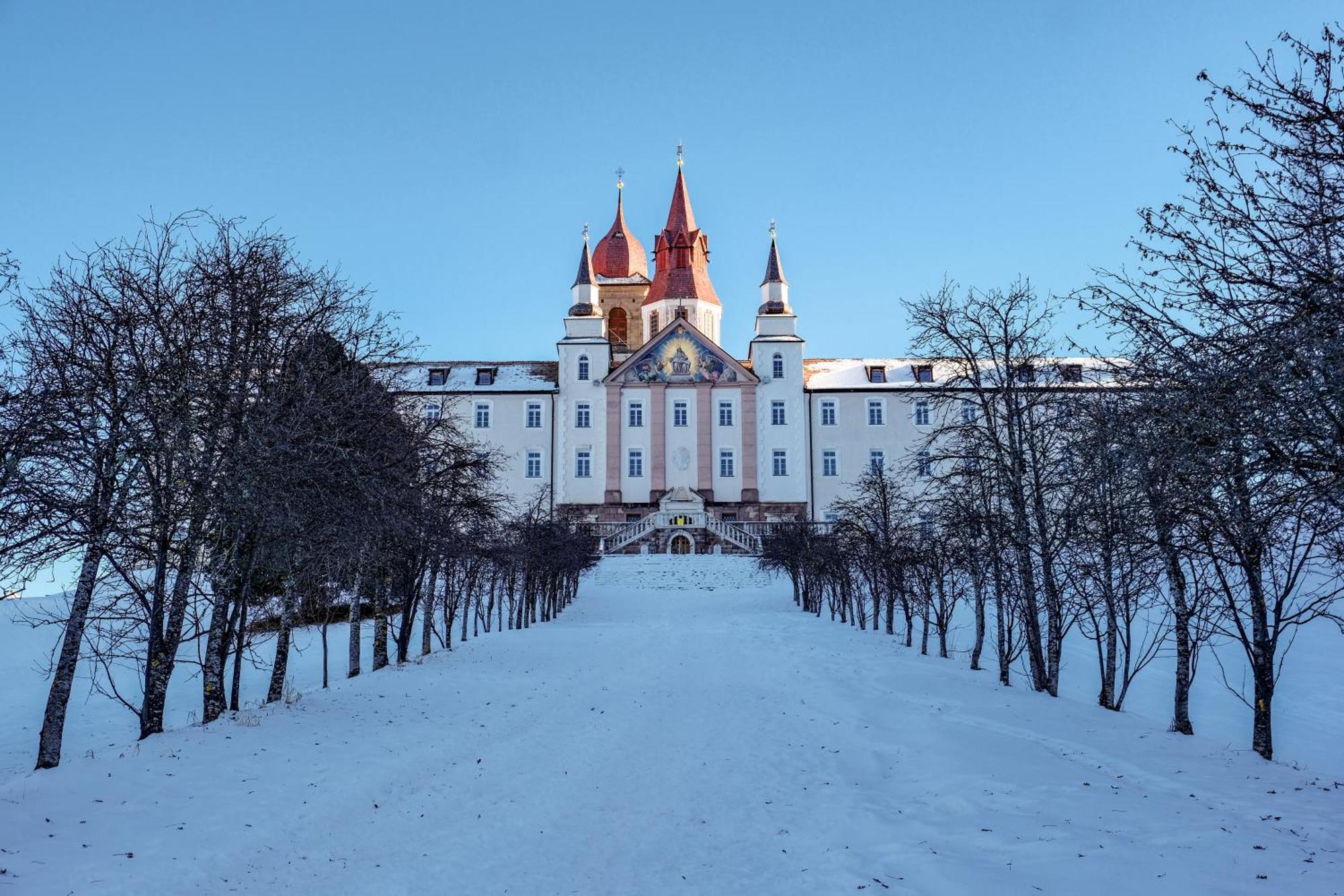 Hotel Leonard Nova Ponente Luaran gambar